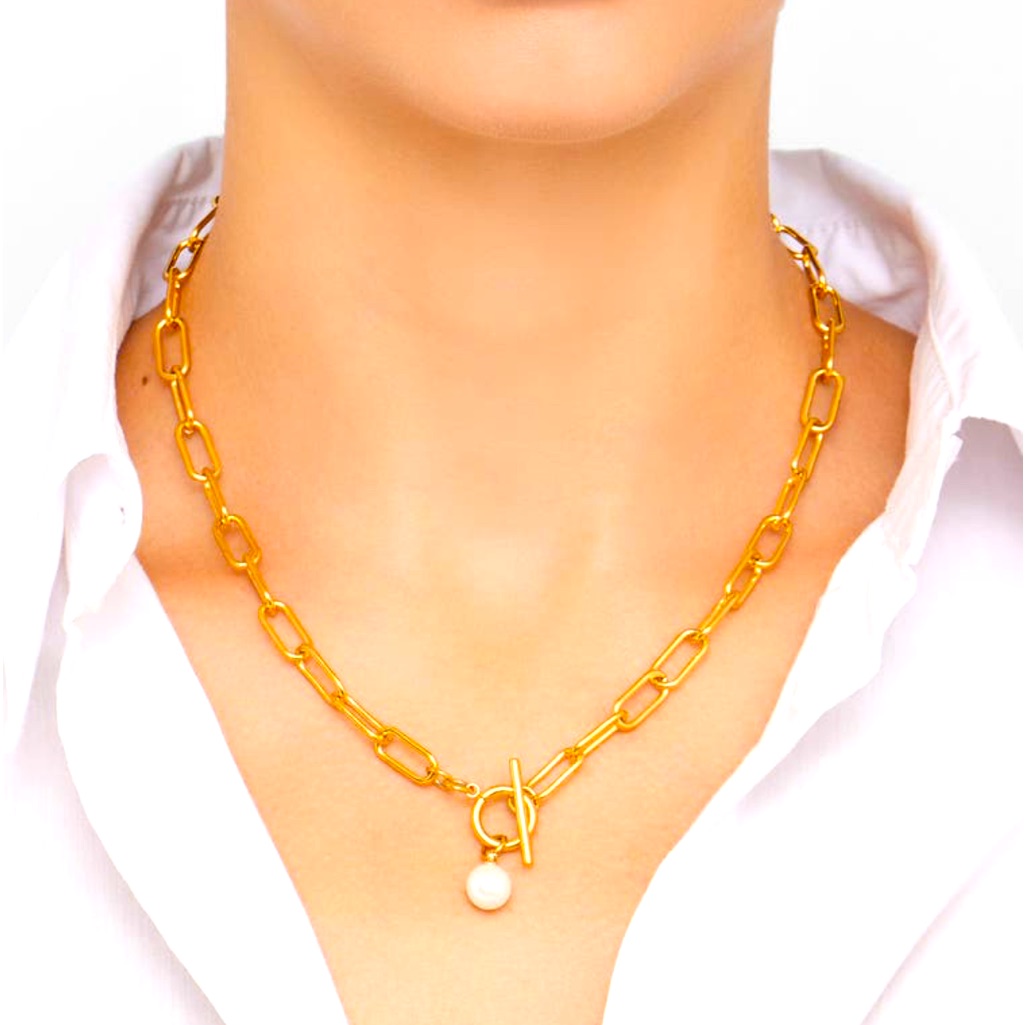Gold Tone Necklace With Dangle Faux Pearl